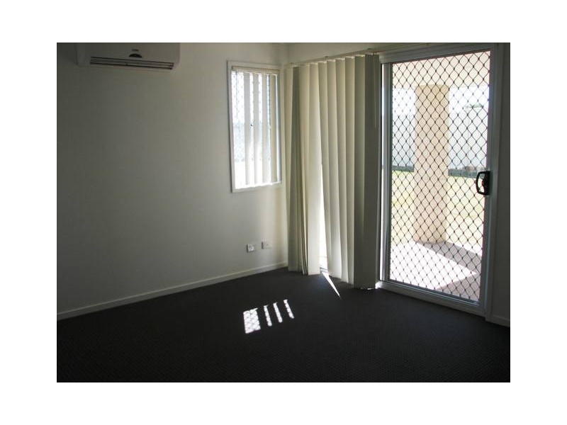 19 Lakeside Drive, Emerald QLD 4720
