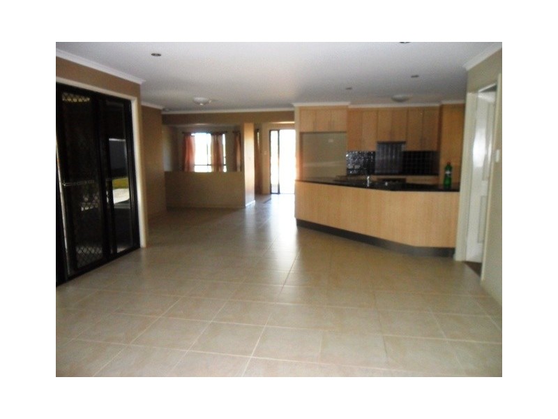 20 Pressler Road, Emerald QLD 4720