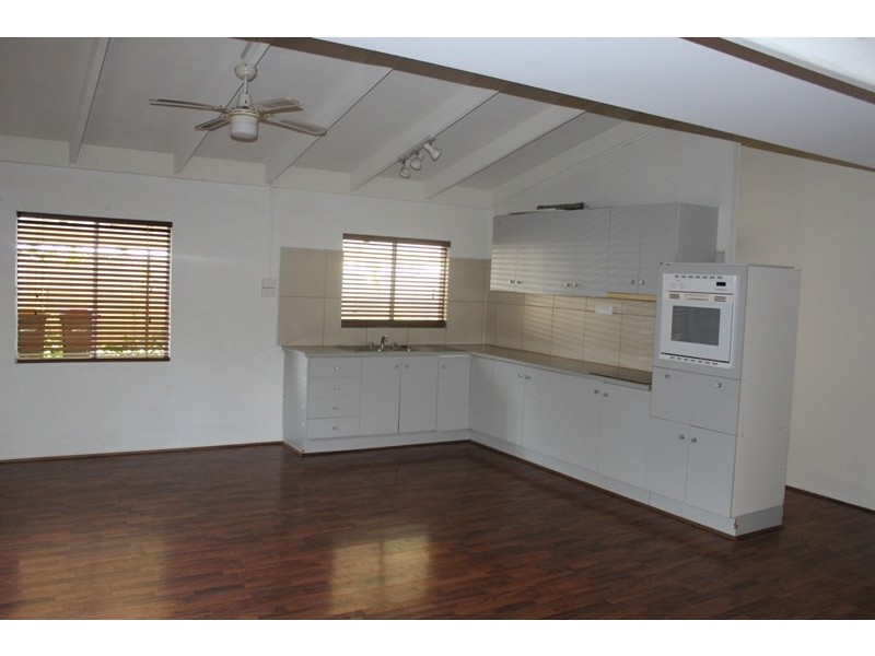 14 Moody Street, Emerald QLD 4720