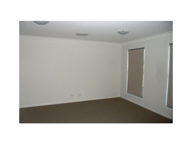 5 Singleton Court, Emerald QLD 4720