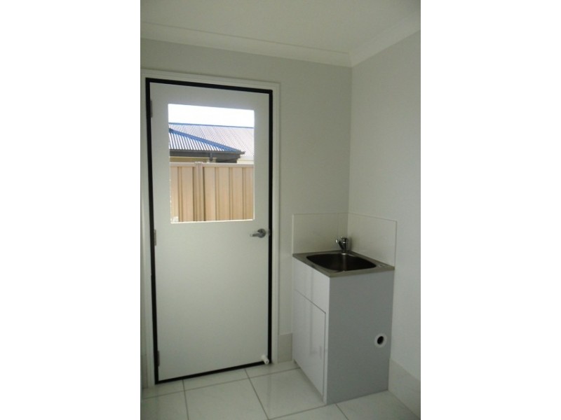5 Singleton Court, Emerald QLD 4720