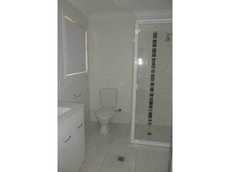 5 Singleton Court, Emerald QLD 4720