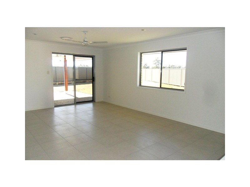 13 Whitney Street, Emerald QLD 4720