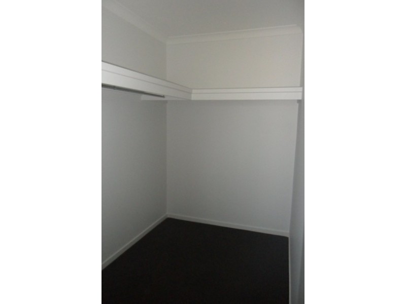 13 Whitney Street, Emerald QLD 4720