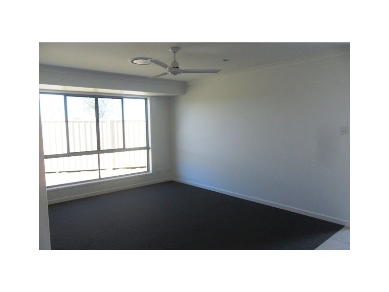 13 Whitney Street, Emerald QLD 4720