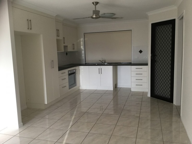 1/27 Moriarty Street, Emerald QLD 4720