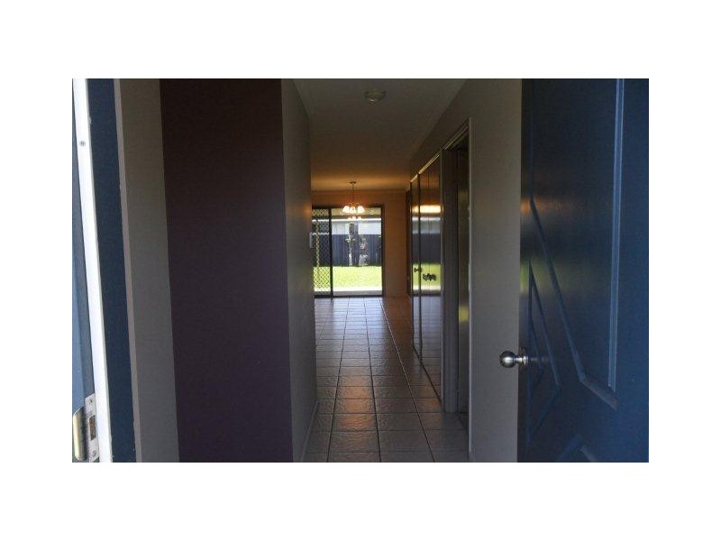 26 Crozier Cresent, Emerald QLD 4720