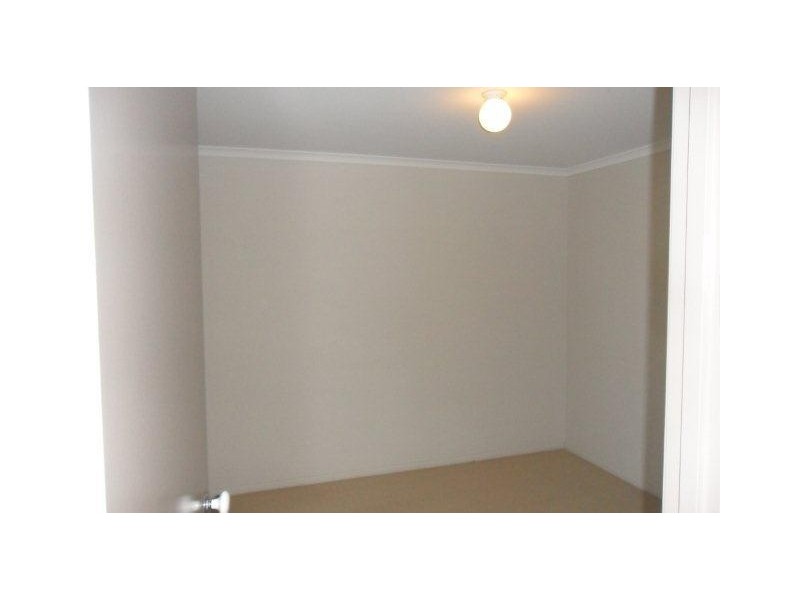 26 Crozier Cresent, Emerald QLD 4720