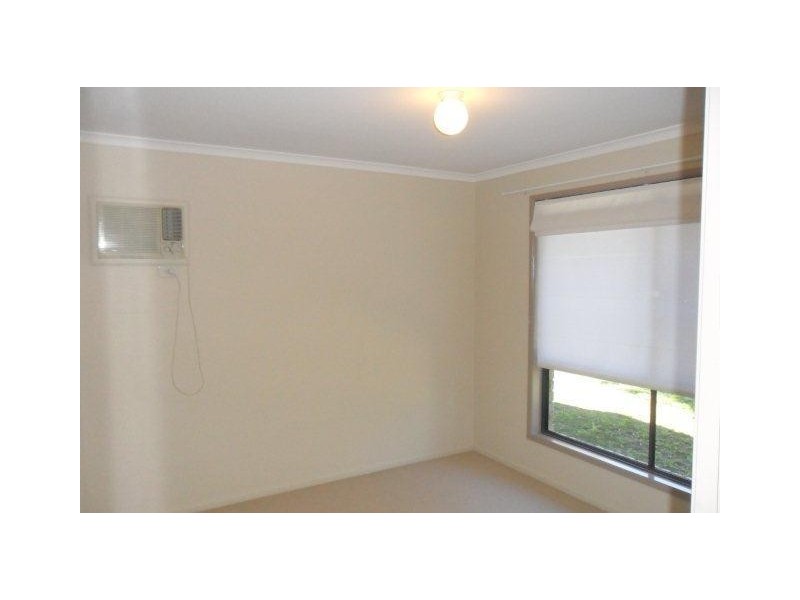 26 Crozier Cresent, Emerald QLD 4720