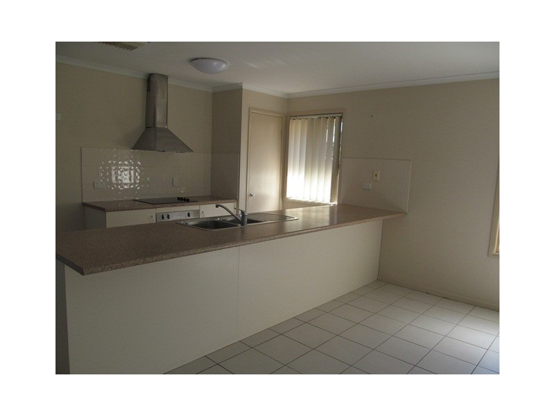 10 Forest Lane, Emerald QLD 4720