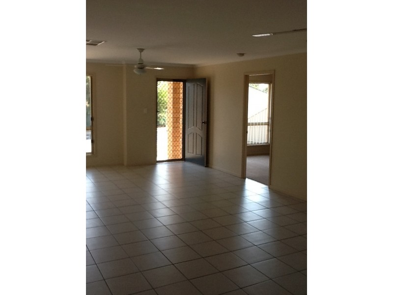 10 Forest Lane, Emerald QLD 4720