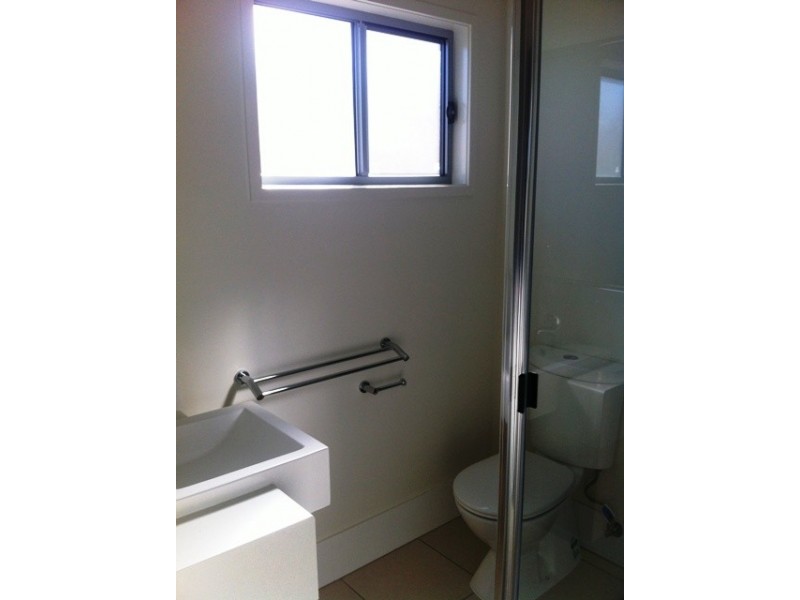 2/5 Newman Drive, Emerald QLD 4720