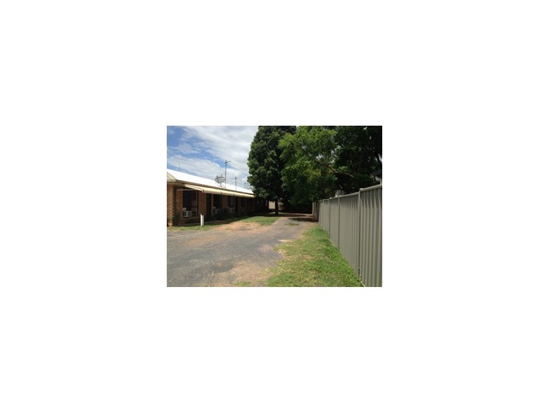 2/14 School Lane, Emerald QLD 4720