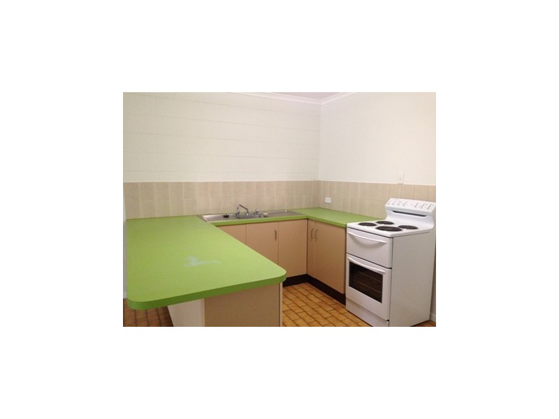 2/14 School Lane, Emerald QLD 4720