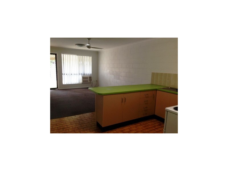 2/14 School Lane, Emerald QLD 4720