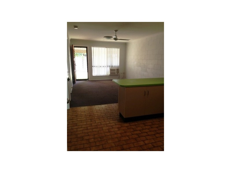 2/14 School Lane, Emerald QLD 4720