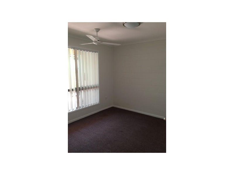 2/14 School Lane, Emerald QLD 4720