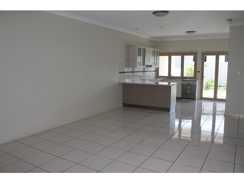 2/17 Mooney Cresent, Emerald QLD 4720