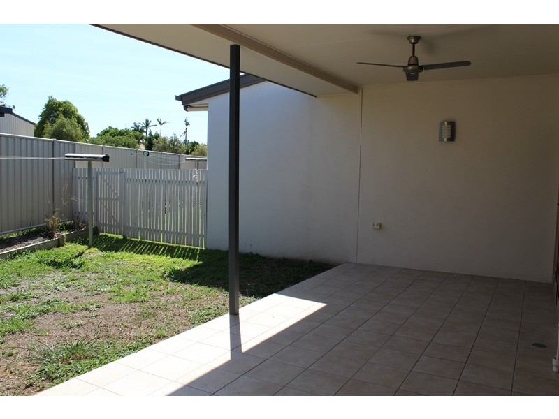 2/17 Mooney Cresent, Emerald QLD 4720
