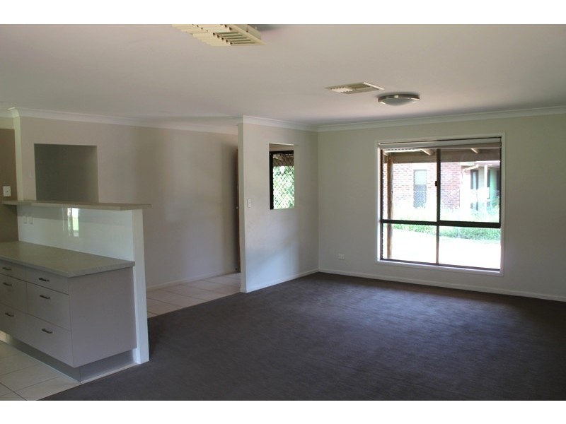 7 Gilbert Place, Emerald QLD 4720
