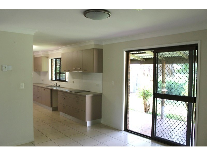 7 Gilbert Place, Emerald QLD 4720