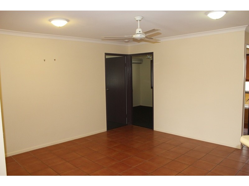 18 Vicki Close, Emerald QLD 4720