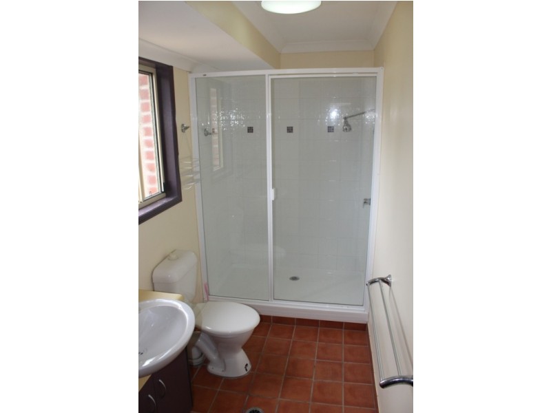 18 Vicki Close, Emerald QLD 4720