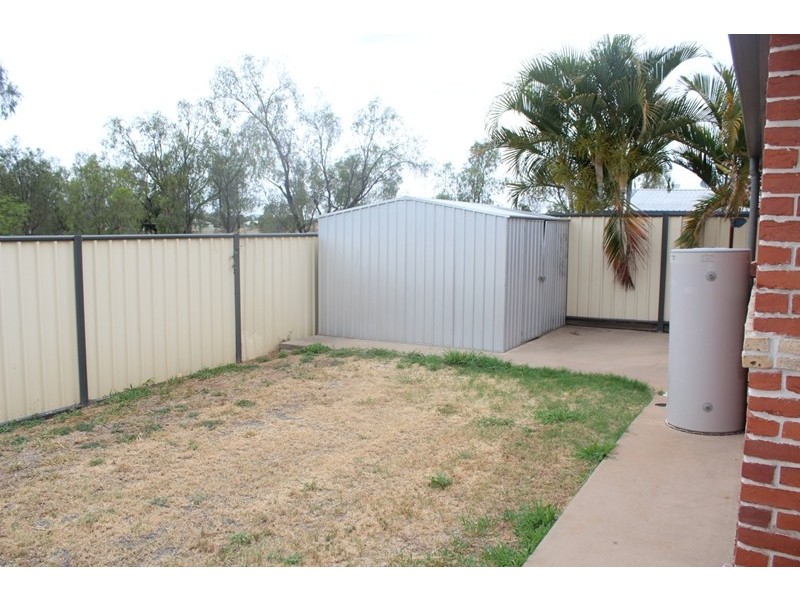 18 Vicki Close, Emerald QLD 4720