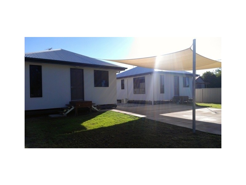 Unit B/79 Roberts Street, Emerald QLD 4720