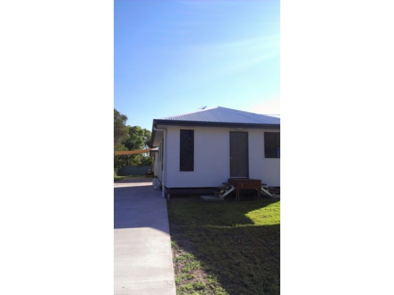 Unit B/79 Roberts Street, Emerald QLD 4720