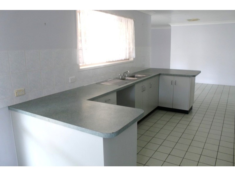 22 Loch Street, Emerald QLD 4720