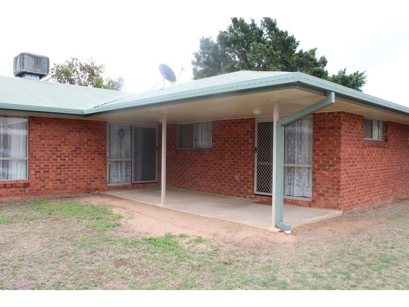 22 Loch Street, Emerald QLD 4720