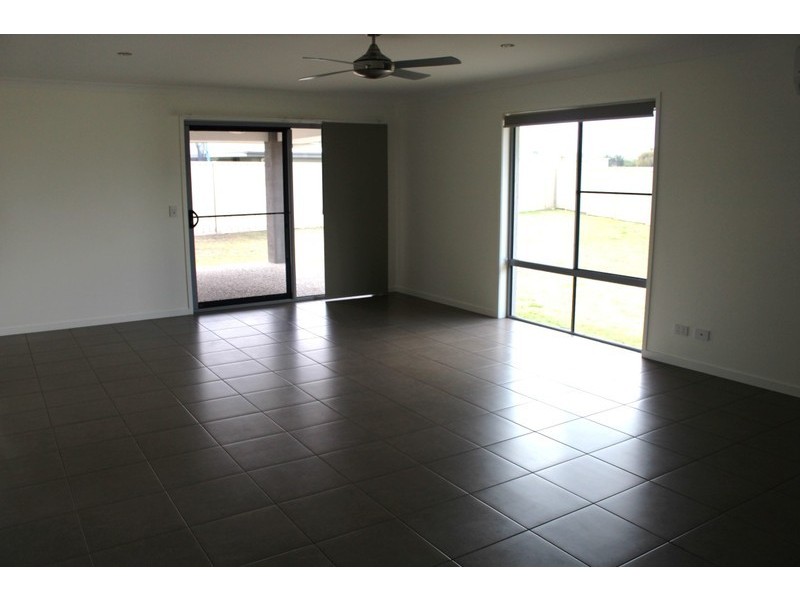 13 Singleton Court, Emerald QLD 4720