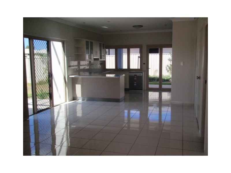 1/17 Mooney Crescent, Emerald QLD 4720