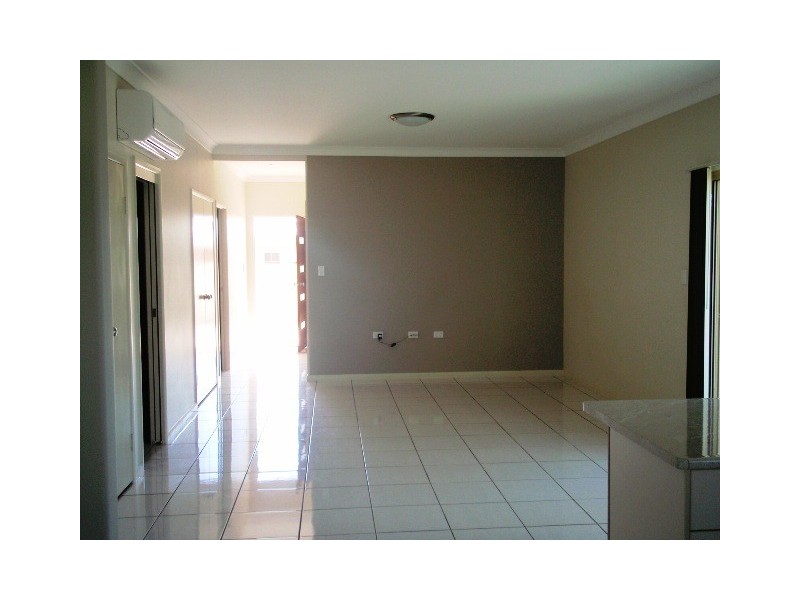 1/17 Mooney Crescent, Emerald QLD 4720