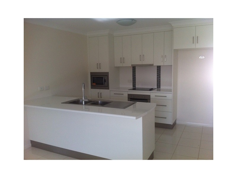5/44 Lakeside Drive, Emerald QLD 4720