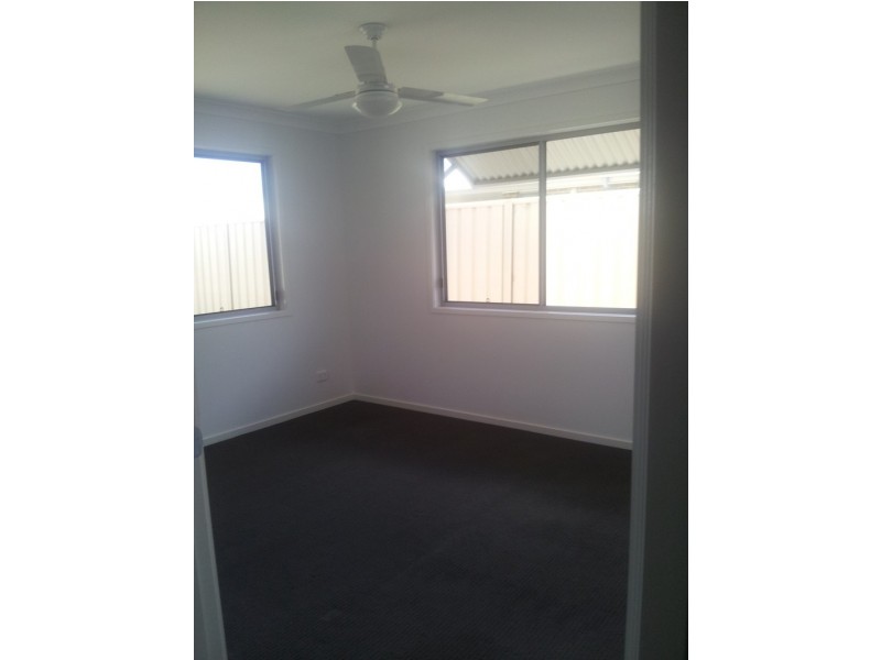 Unit 2/7 Calderwood St, Emerald QLD 4720