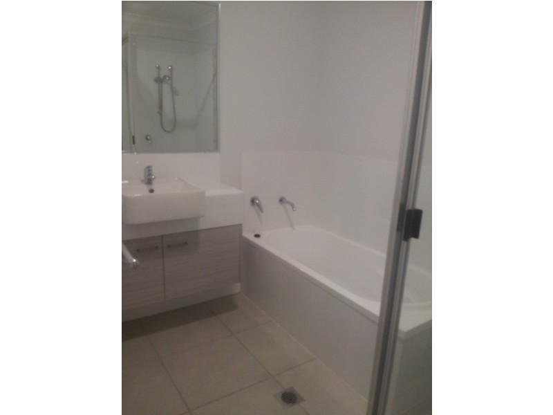Unit 2/7 Calderwood St, Emerald QLD 4720
