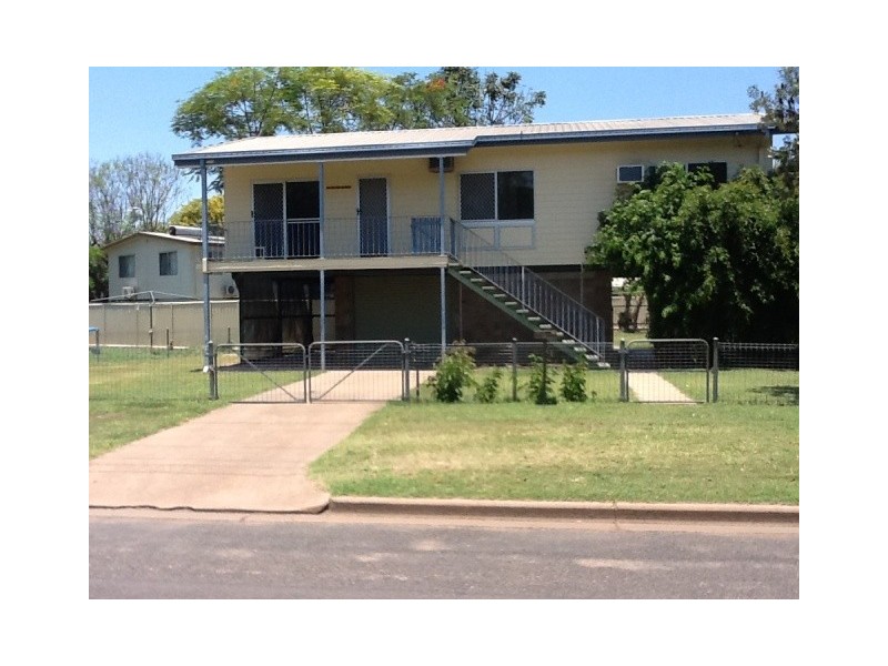 116 Harris Street, Emerald QLD 4720