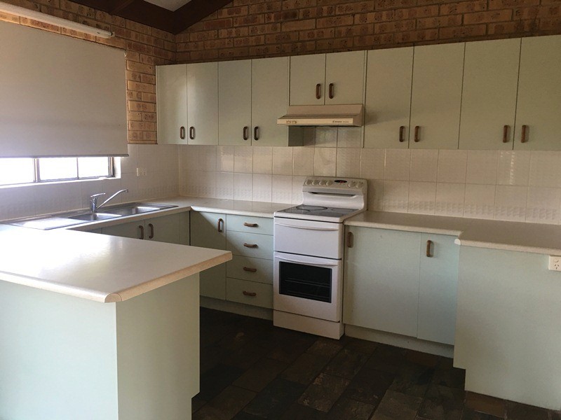 29 Martin Place, Emerald QLD 4720