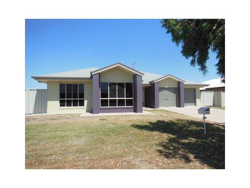 37 Mayfair Drive, Emerald QLD 4720