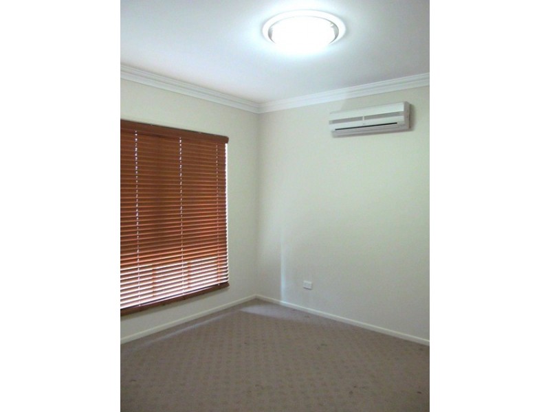 37 Mayfair Drive, Emerald QLD 4720