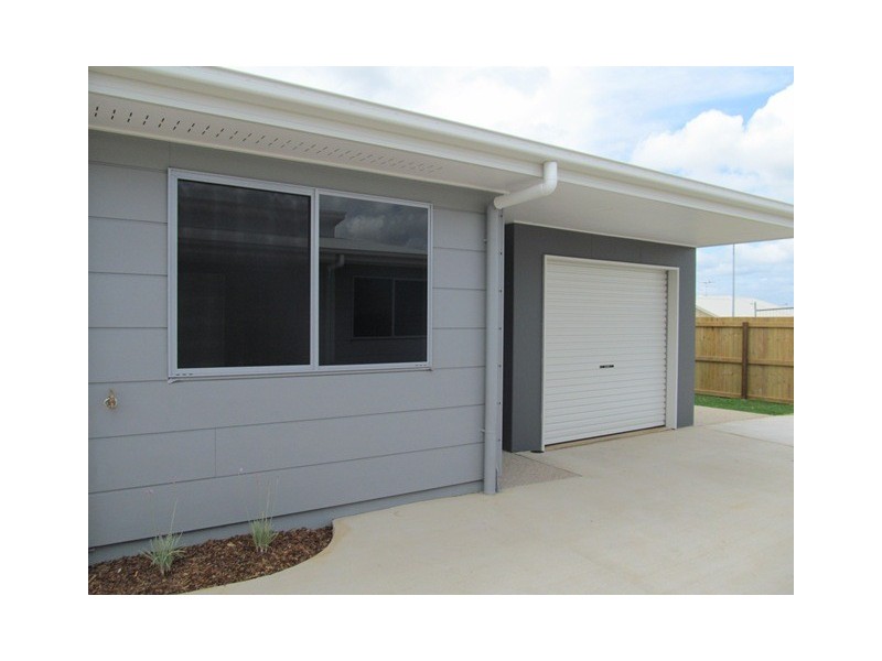13/8 Hillcrest Street, Emerald QLD 4720