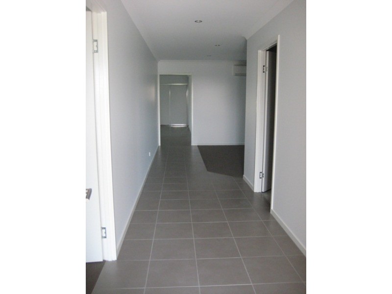 12 Newman Drive, Emerald QLD 4720