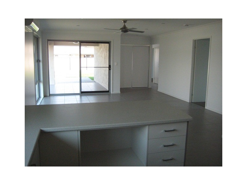 12 Newman Drive, Emerald QLD 4720