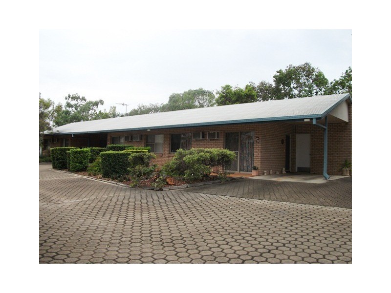 Unit 1 4 Andrea Pl, Emerald QLD 4720