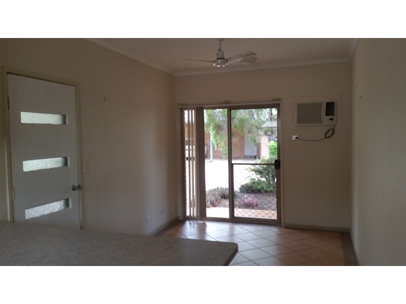 Unit 1 4 Andrea Pl, Emerald QLD 4720