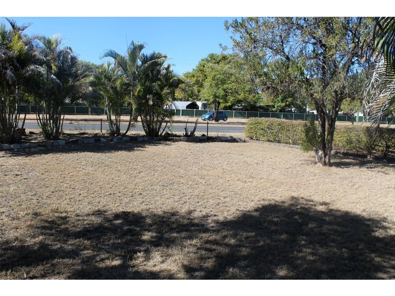 73 Opal, Emerald QLD 4720