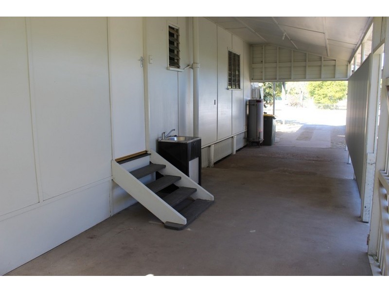 73 Opal, Emerald QLD 4720