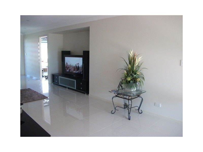 3 Cook Close, Emerald QLD 4720